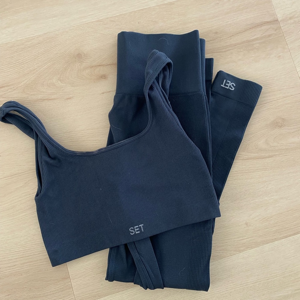 SET Active Seamless Bra and Leggings